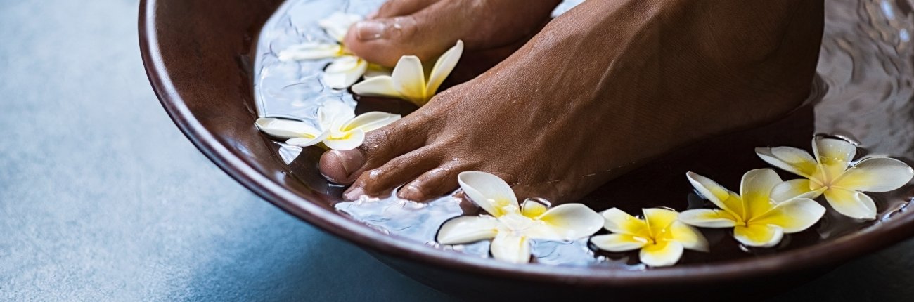 How to recreate the luxury spa experience at home?