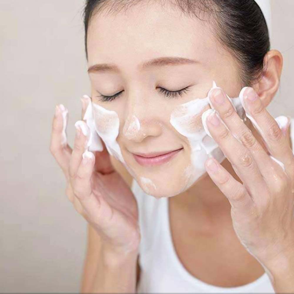 Refresh And Rejuvenate Your Skin With 6 Effective De Cleansing Tips