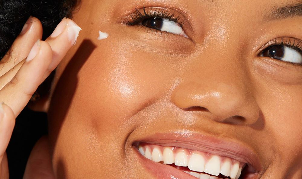 This is an articles on how to choose eye cream.