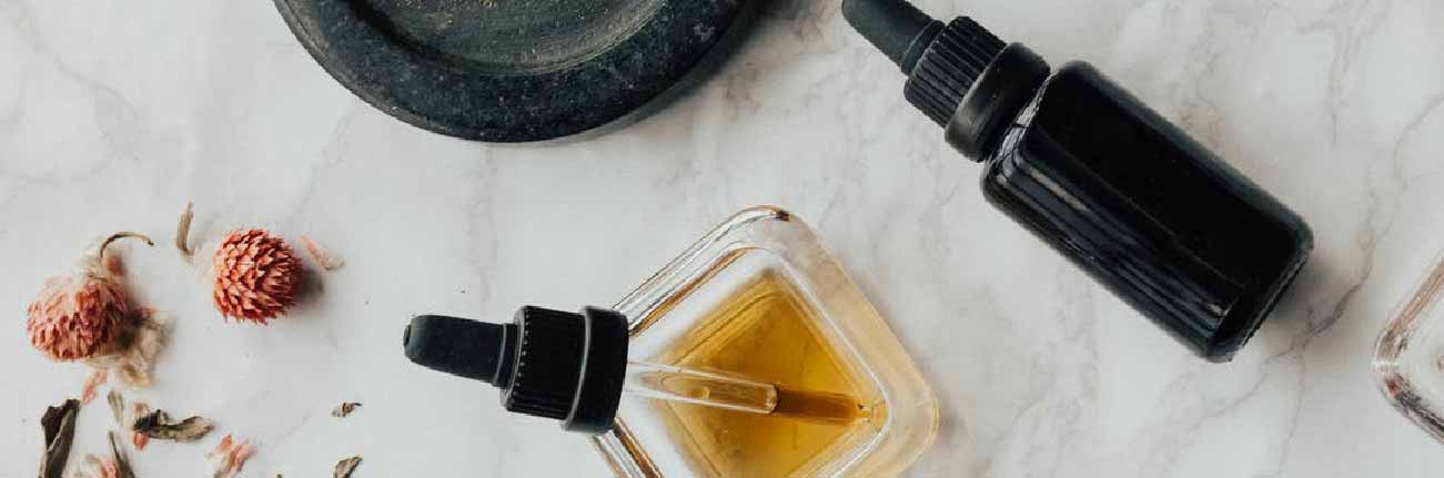 This is an image of a blog on what are face oils and how to choose the right one for you on www.sublimelife.in