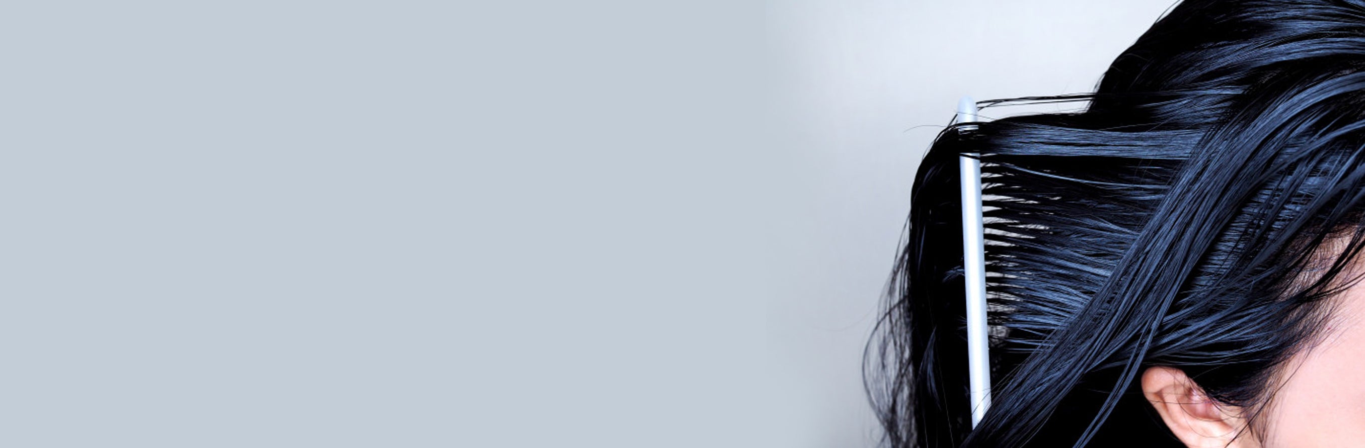 This is an image for a blog on Oily Scalp and how to manage it on www.sublimelife.in