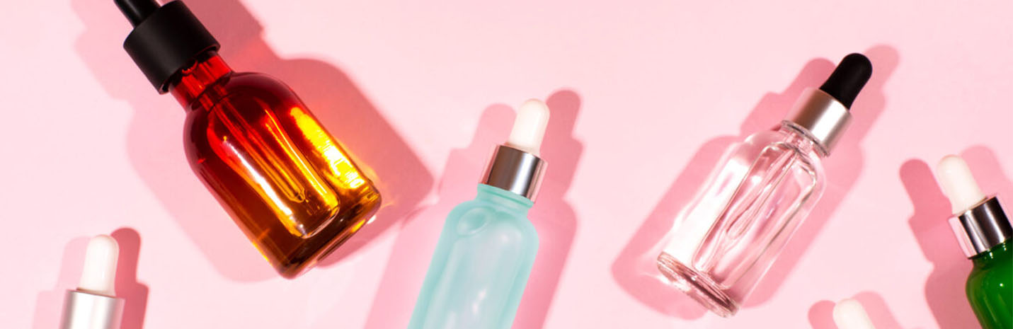 This is a header image of Top 5 Clean Beauty Serums That Actually Work For All Skin Types on www.sublimelife.in